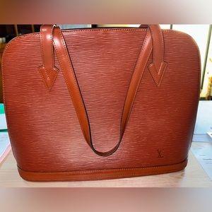 Louis Vuitton Lussac Epi Leather. COA provided. VI0916. Price is firm.